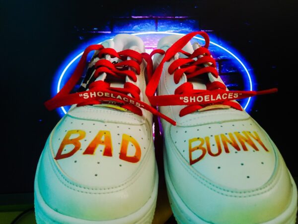 Bad Bunny Hot - Imagen 6